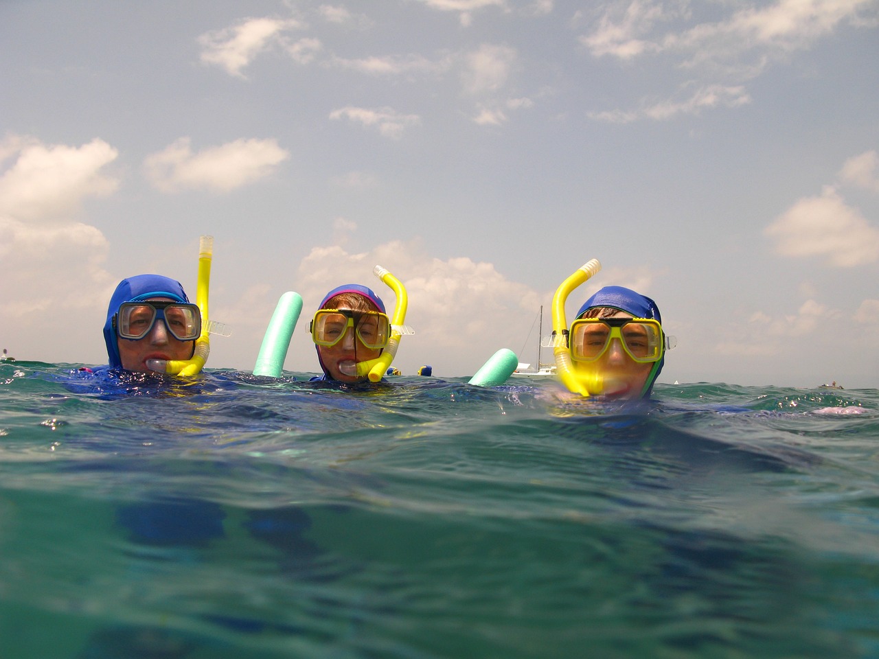 swimming, snorkelling, water-179433.jpg